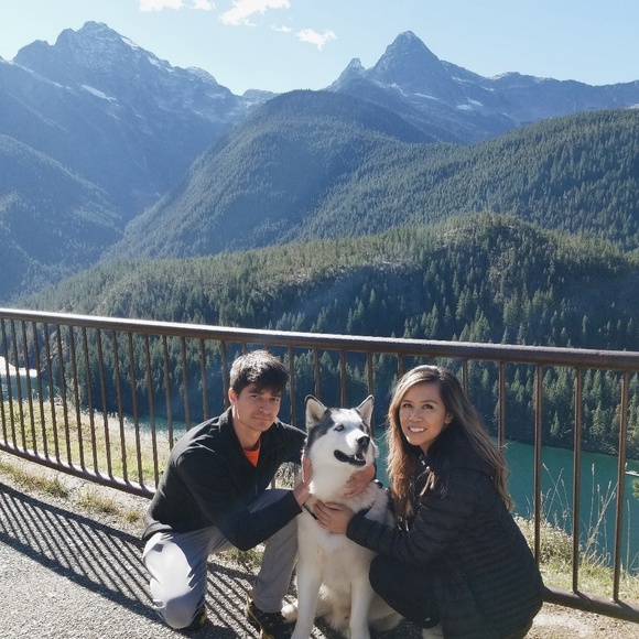 MEET YOUR POSHER, ELIZABETH - Picture 4 of 4